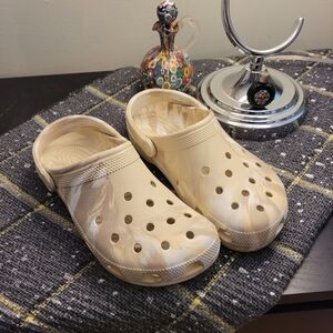 NWOT Crocs